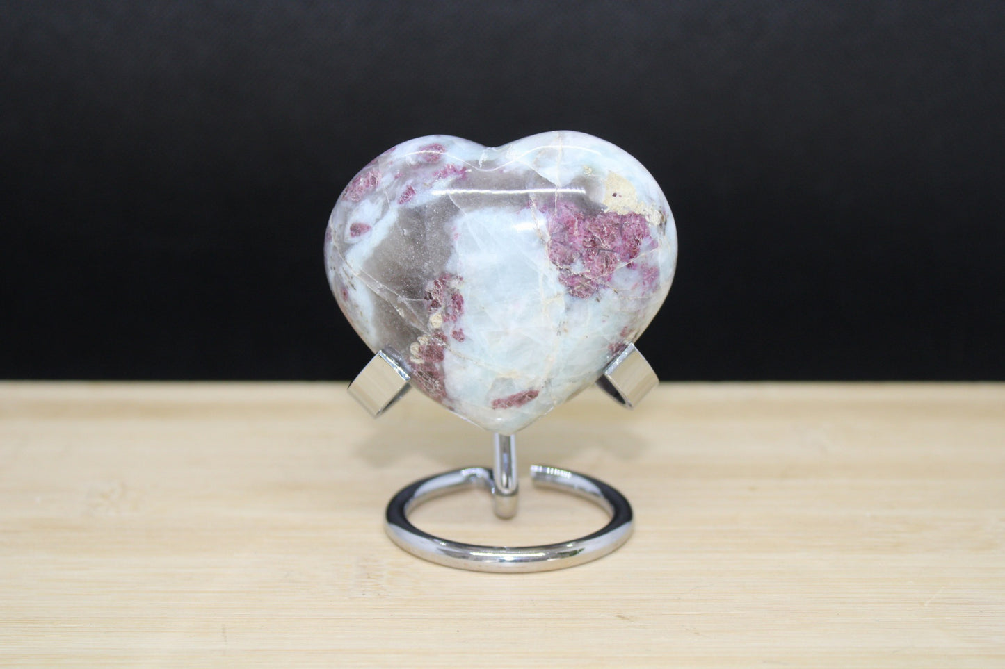 Cœur Rubellite sur Quartz