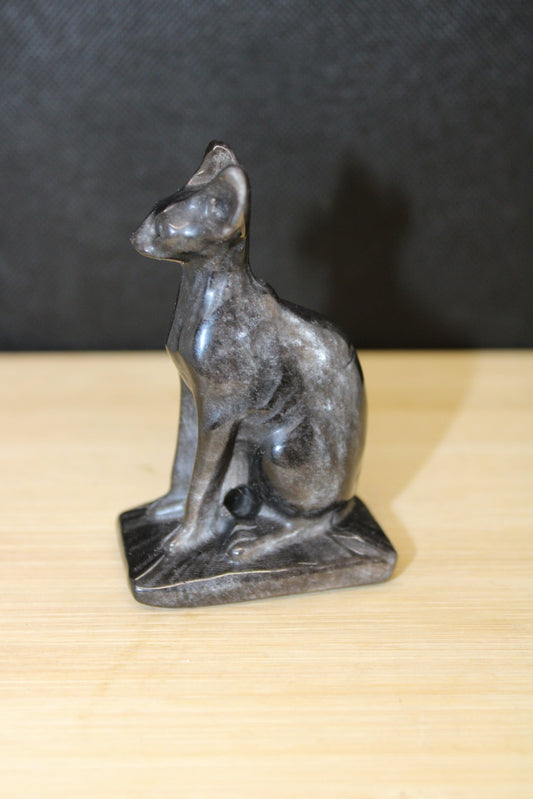 Sphinx Obsidienne argentée