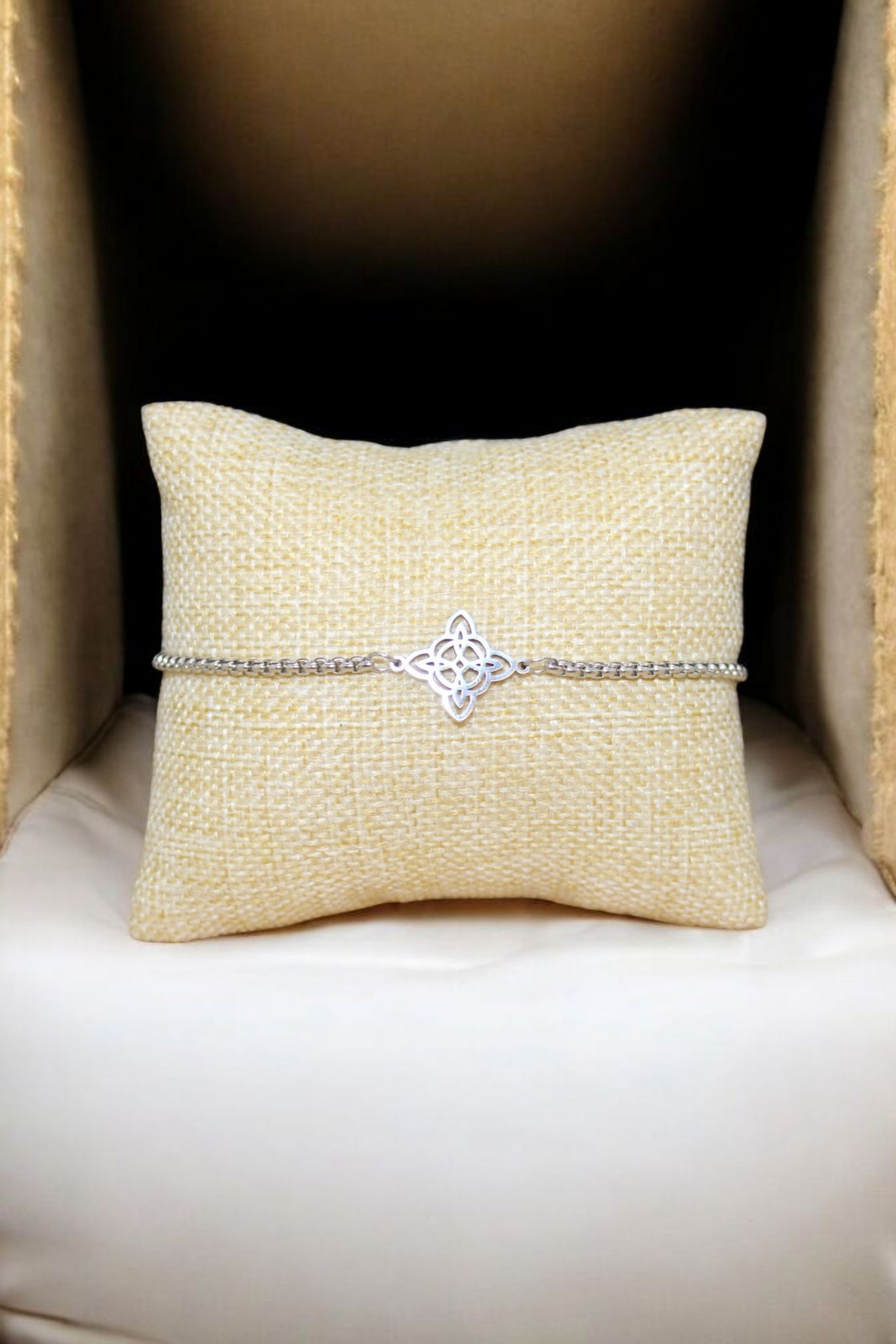 Bracelet acier nœud de sorcière